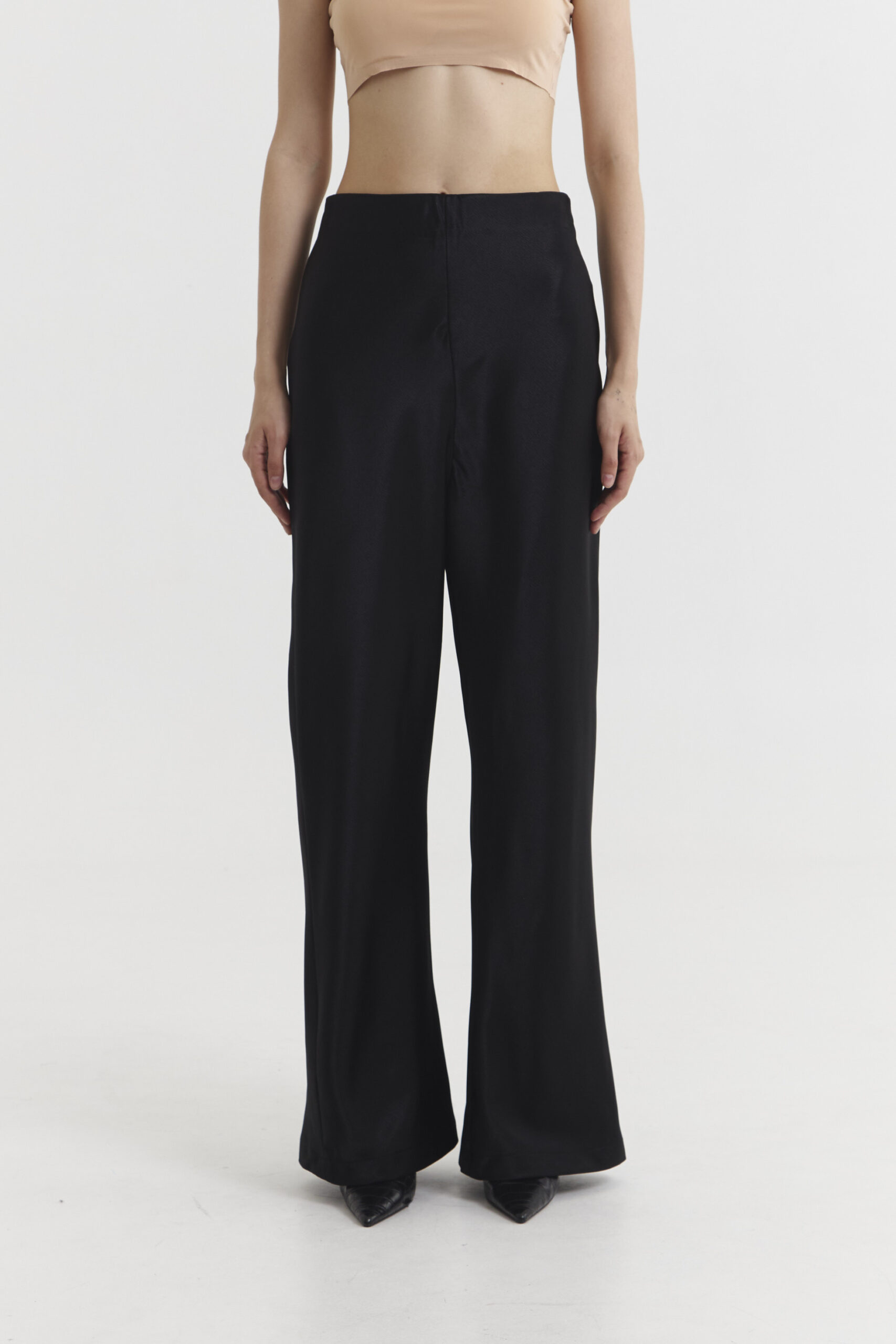Yue Pants in Black - Image 3
