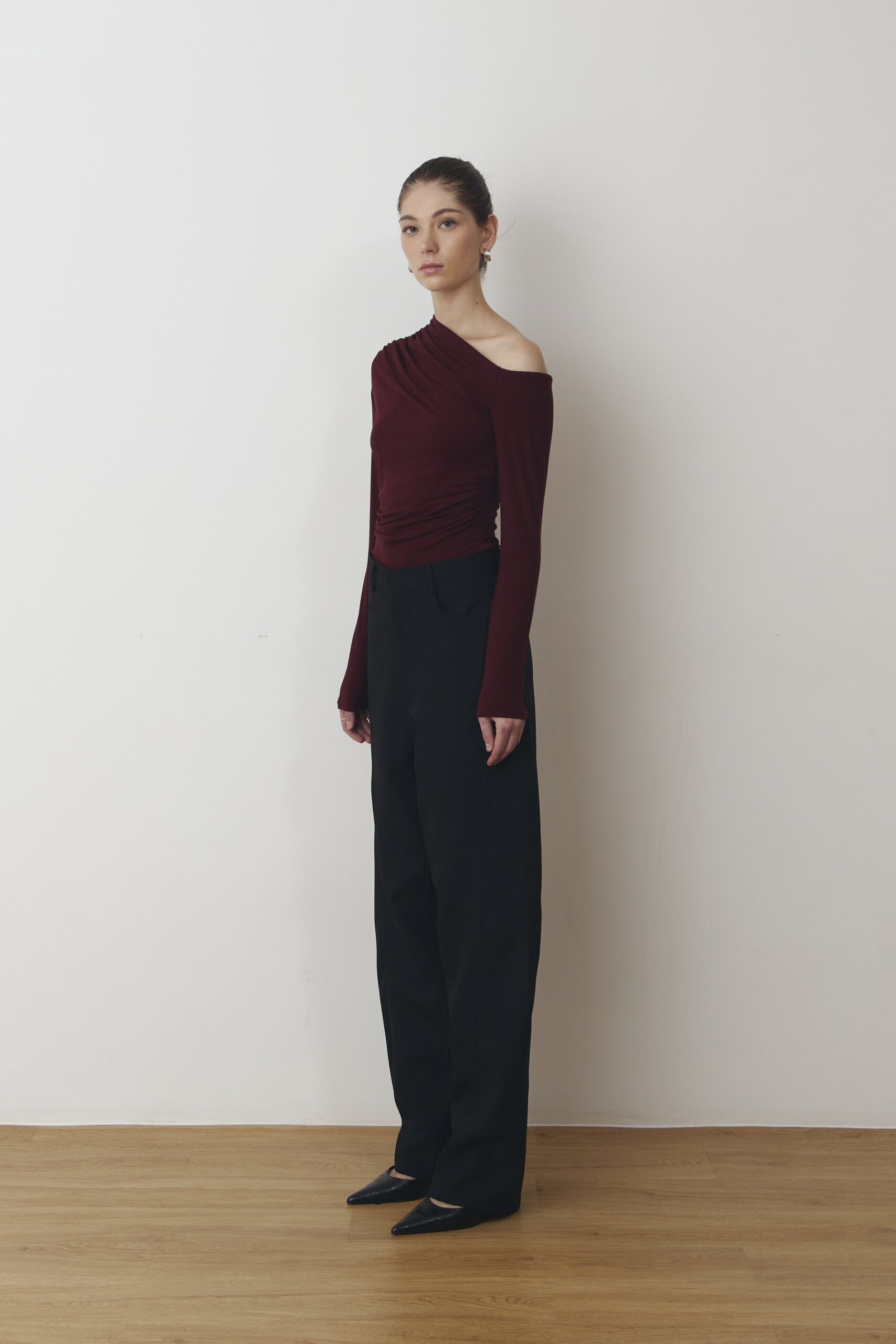 Lou Barrel Pants in Black - Image 2