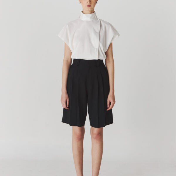 Beam Bermuda Pants In Black