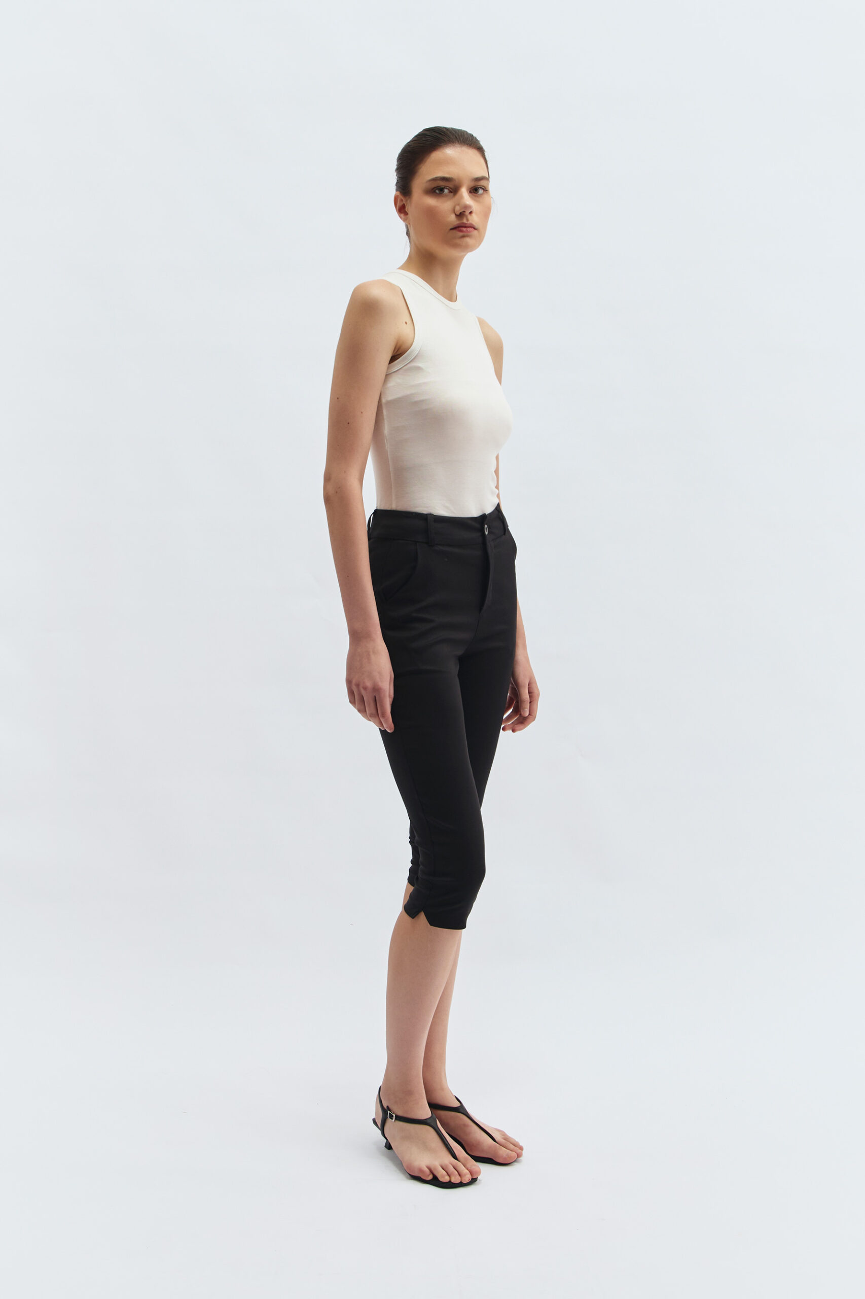 Zac Capri Pants in Black - Image 2