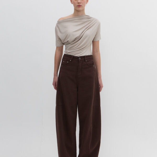 Ben Barrel Jeans in Brown