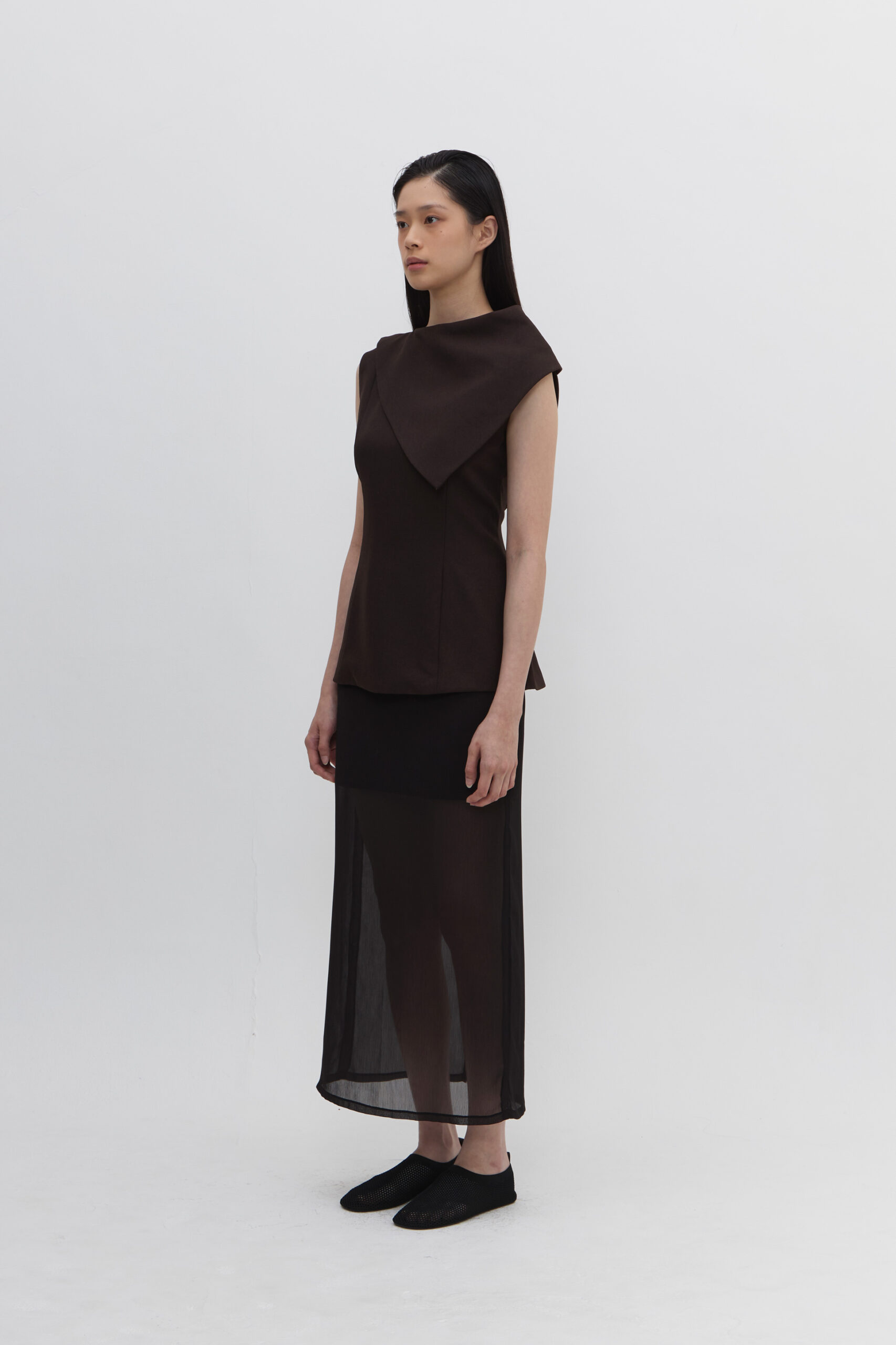 Bonnie Cape Sleeveless Blouse in Coffee - Image 3