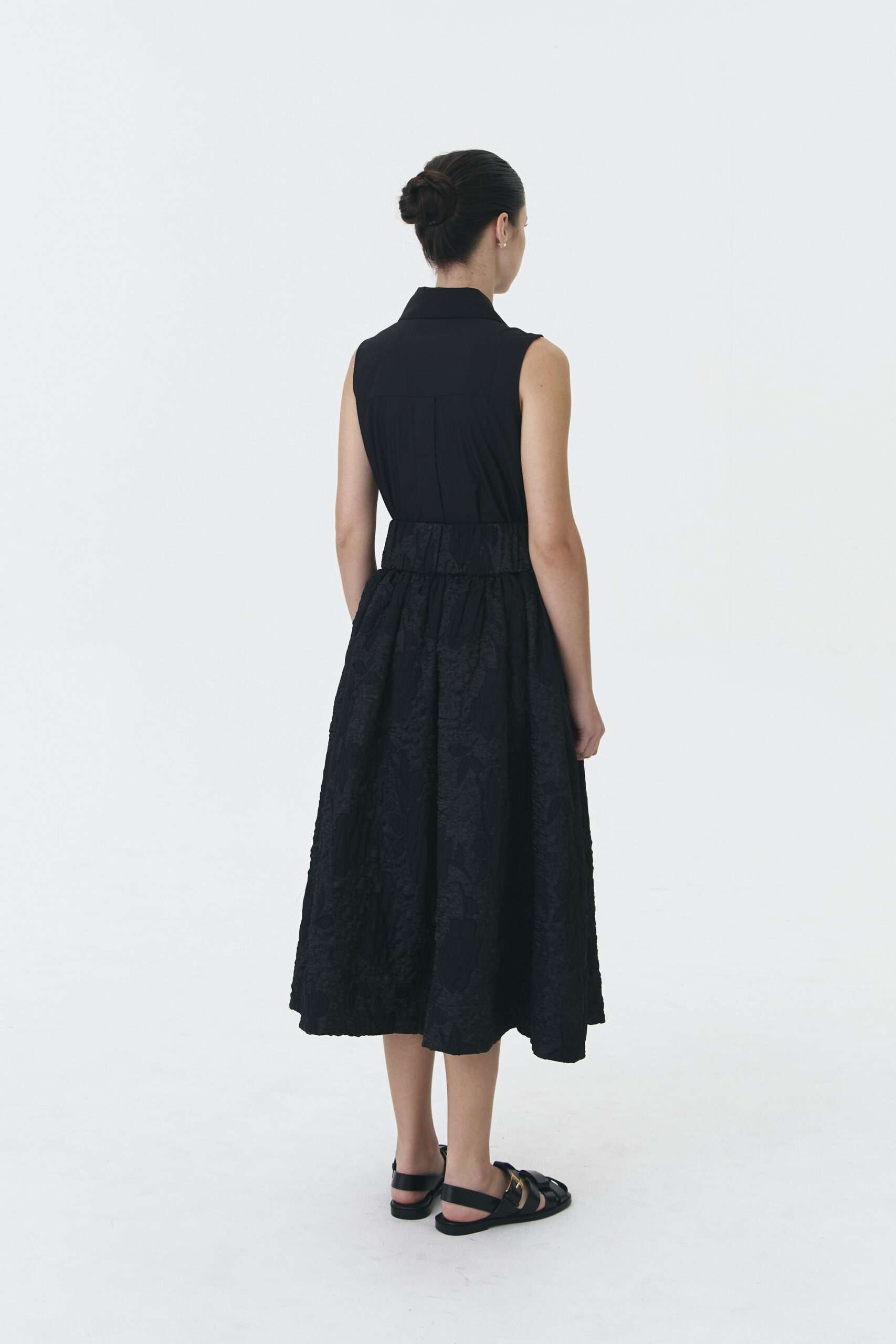 Barents Skirt in Black - Image 3