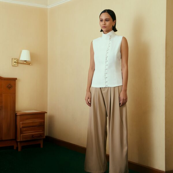 Harriet Vest in Broken White