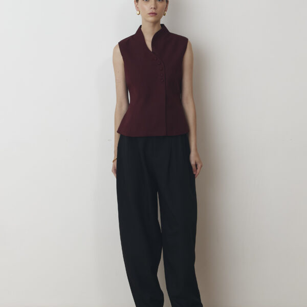 Cala Sleeveless Blouse in Maroon