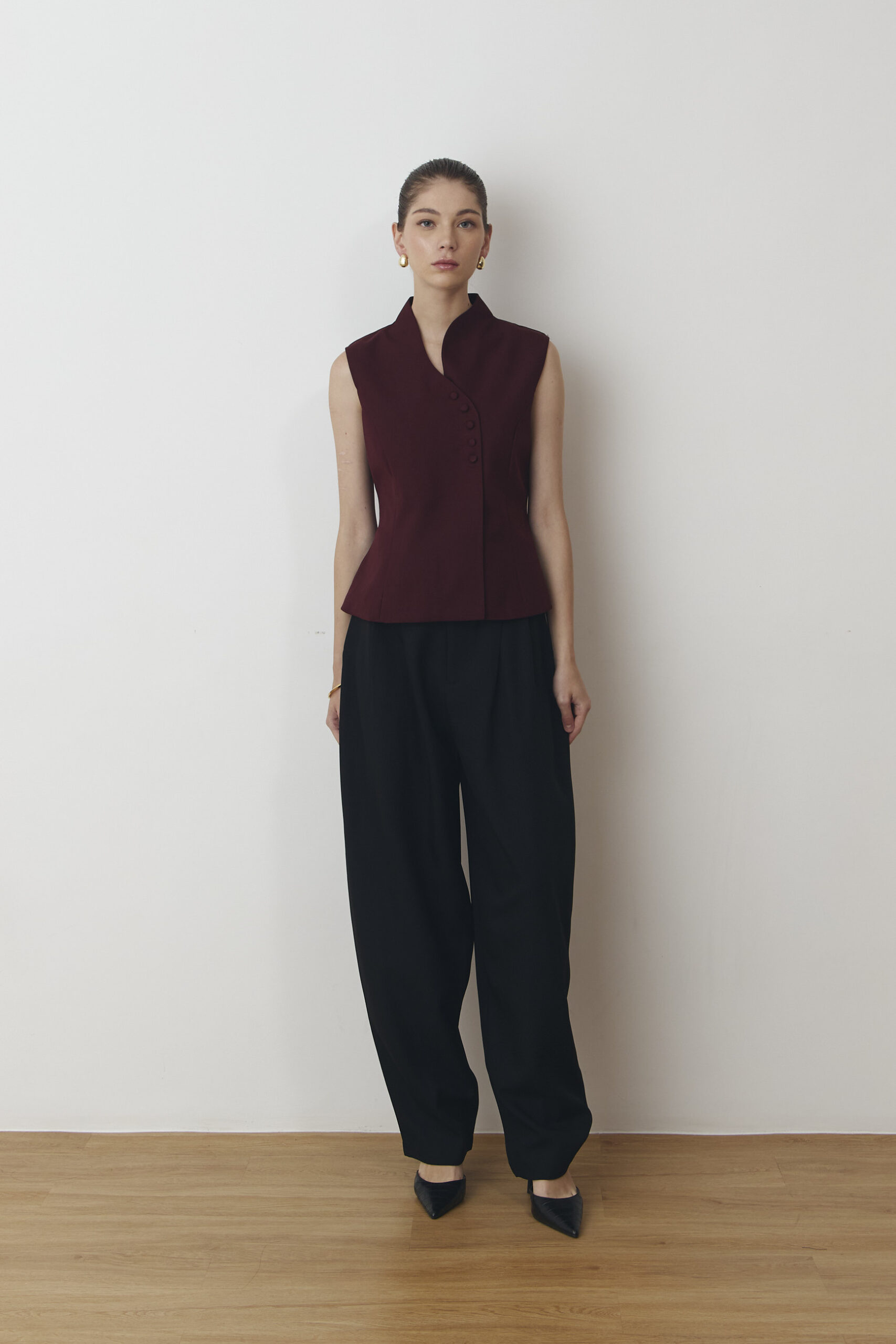 Cala Sleeveless Blouse in Maroon