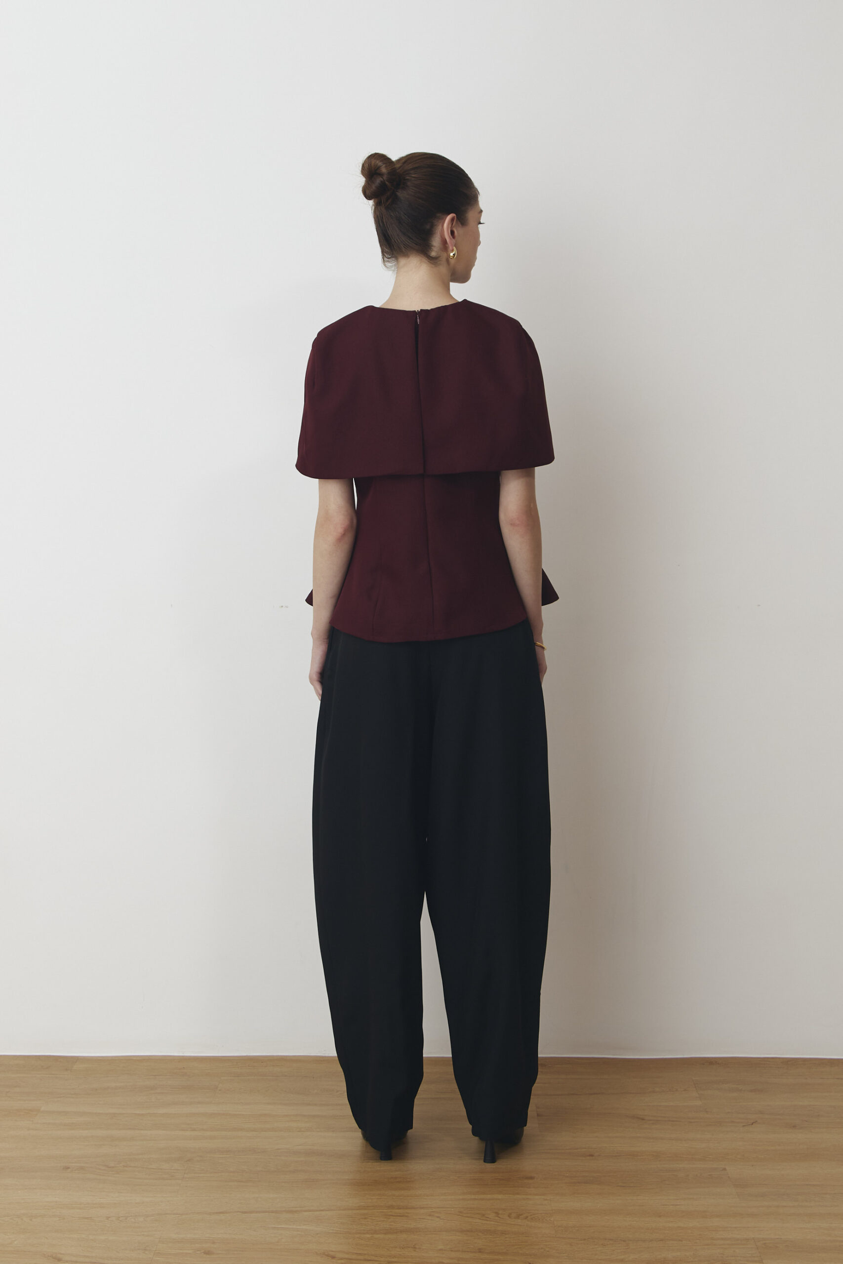 Bonna Cape Vest in Maroon - Image 2