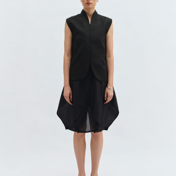Lucette Vest in Black