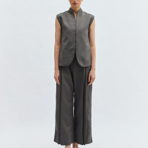 Lucette Vest in Grey