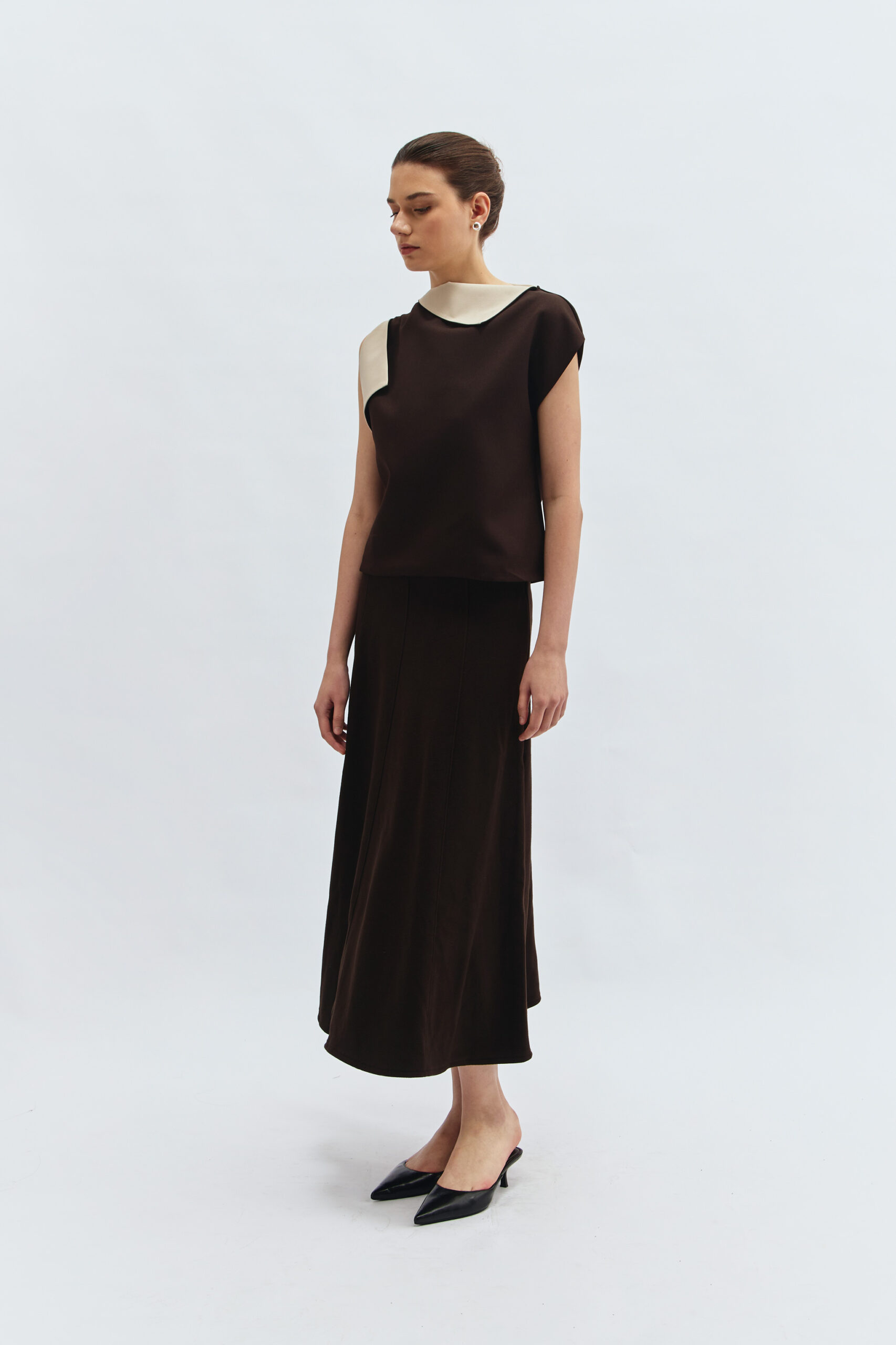 Patrick Blouse in Brown - Image 2