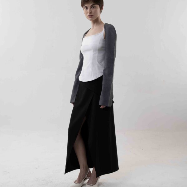 Nox Sleeved Outer in Grey