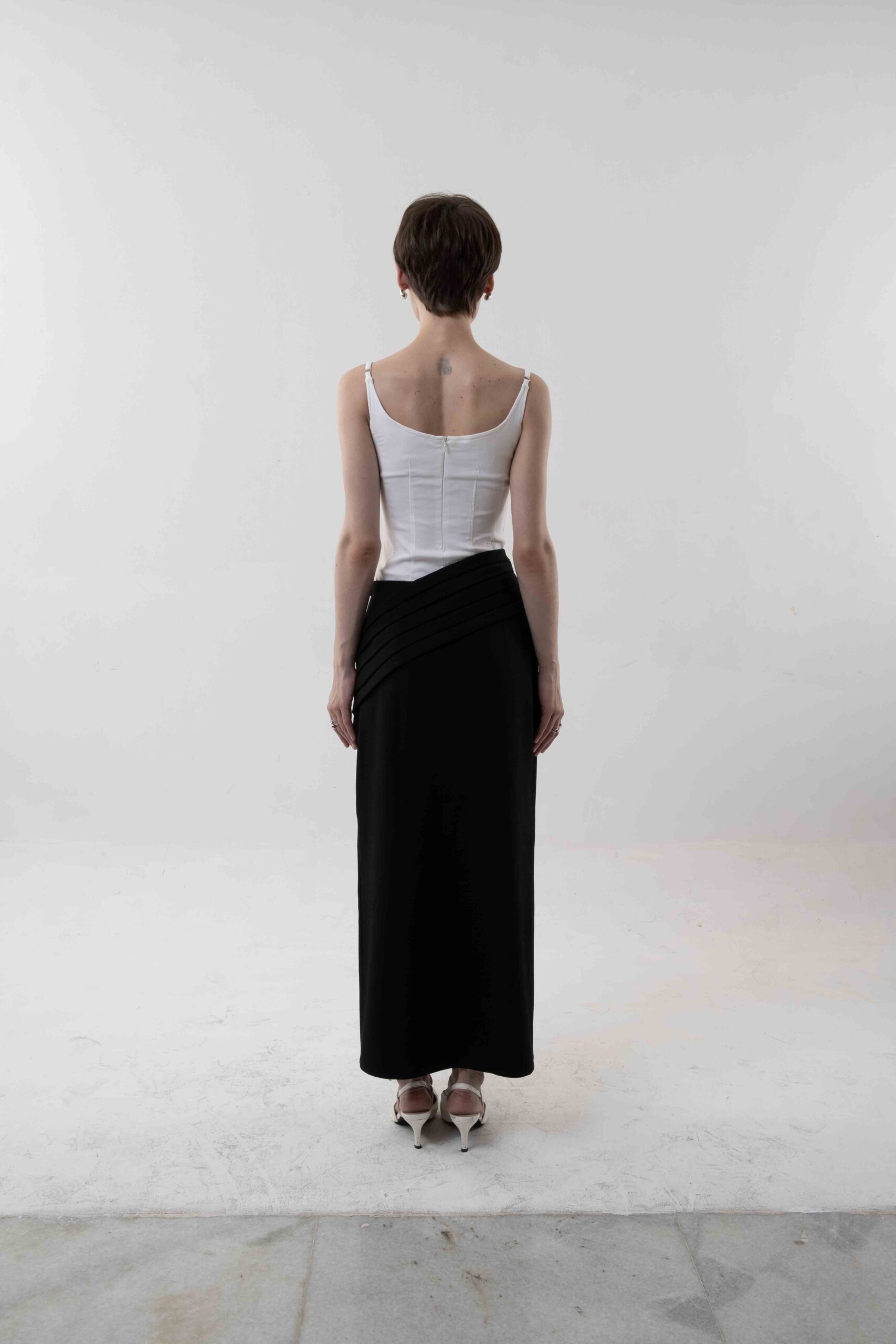 Margot Skirt in Black - Image 4