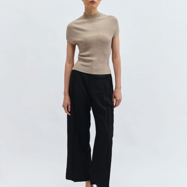 Trota Blouse in Almond