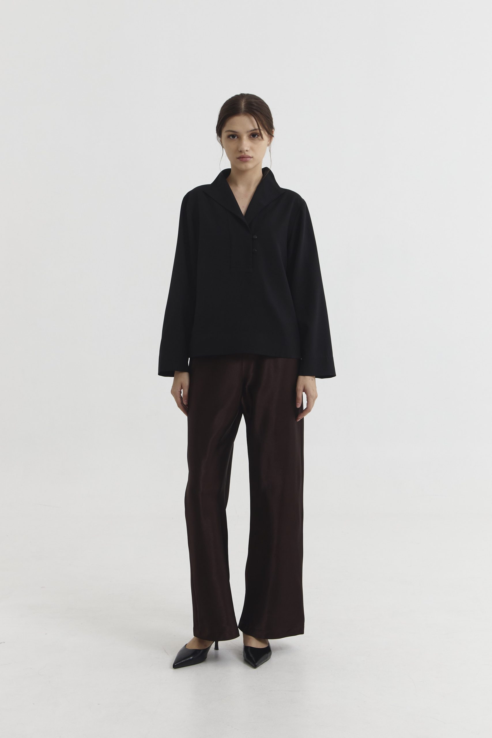 Yells Blazer in Black - Image 2