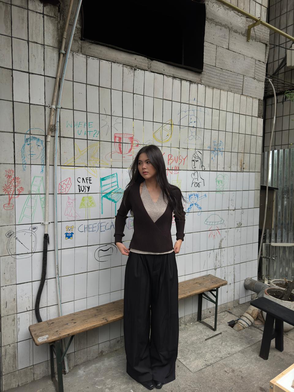 Atheus Top in Brown - Image 3
