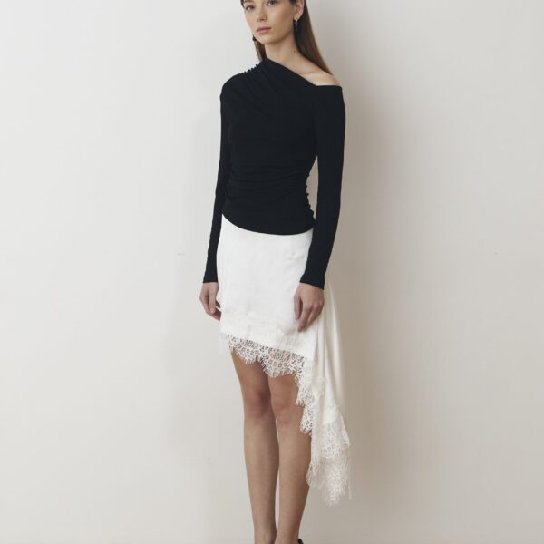Crest Blouse in Black