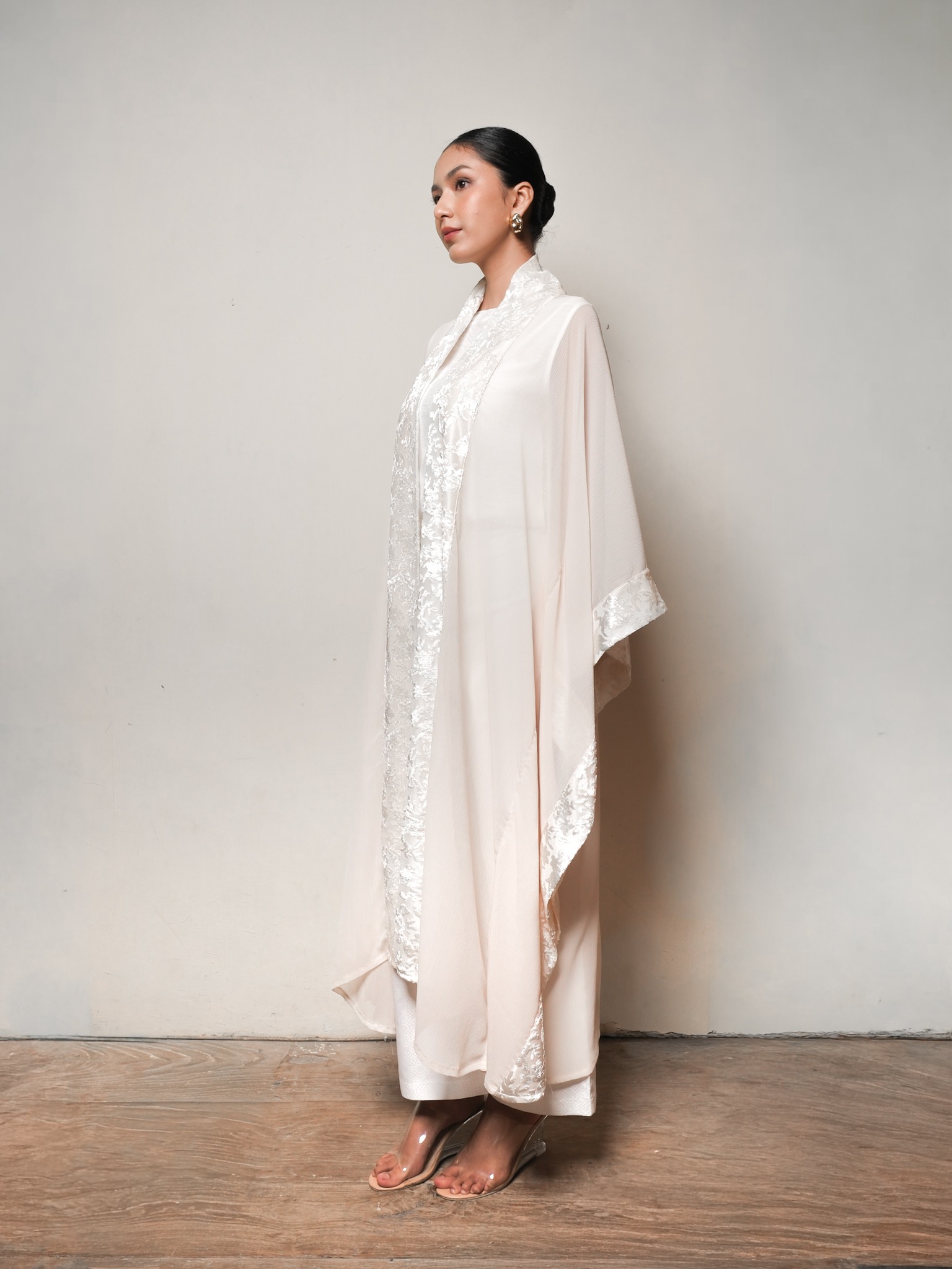 Kirana Outer in Lace