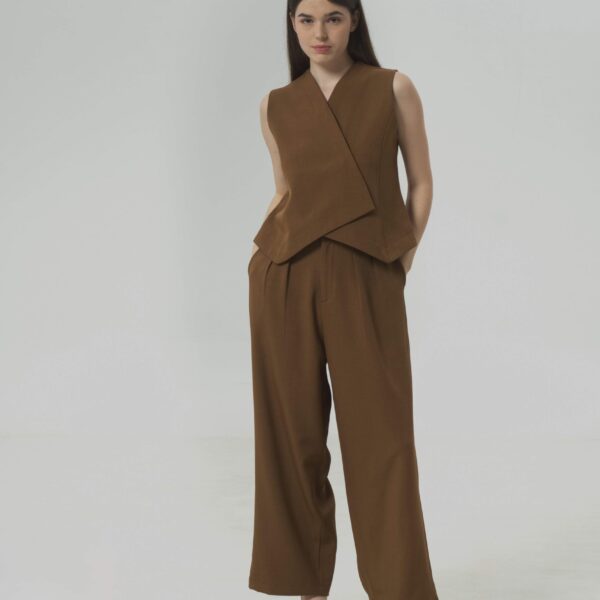 Lasse Vest In Brown