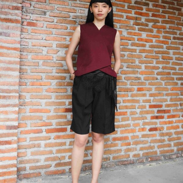 Lasse Vest in Maroon