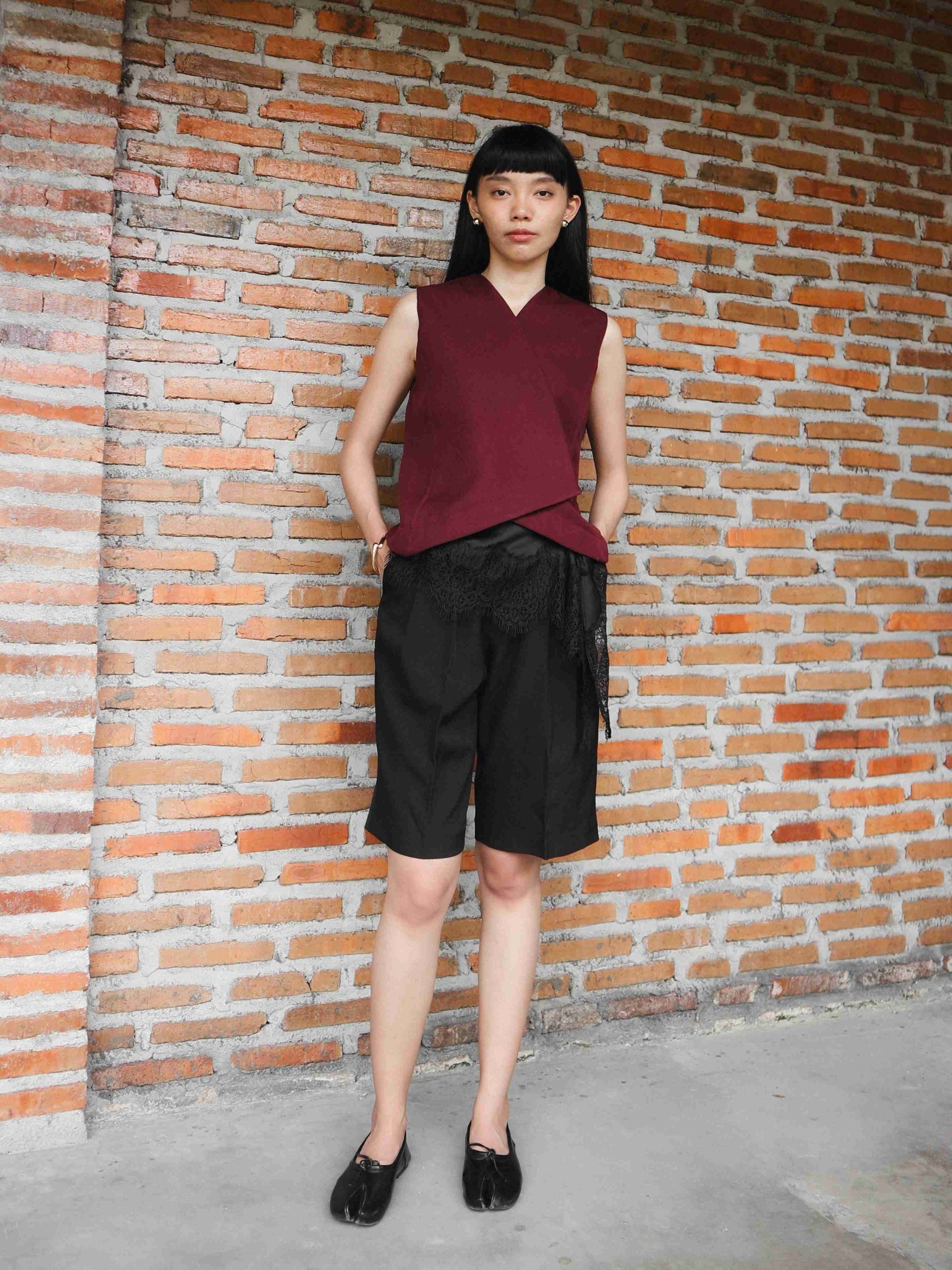 Lasse Vest in Maroon