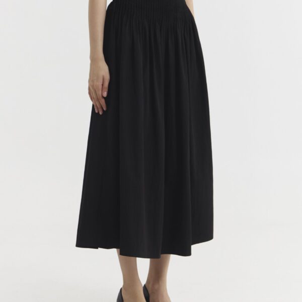 Pleated Skirt in Black