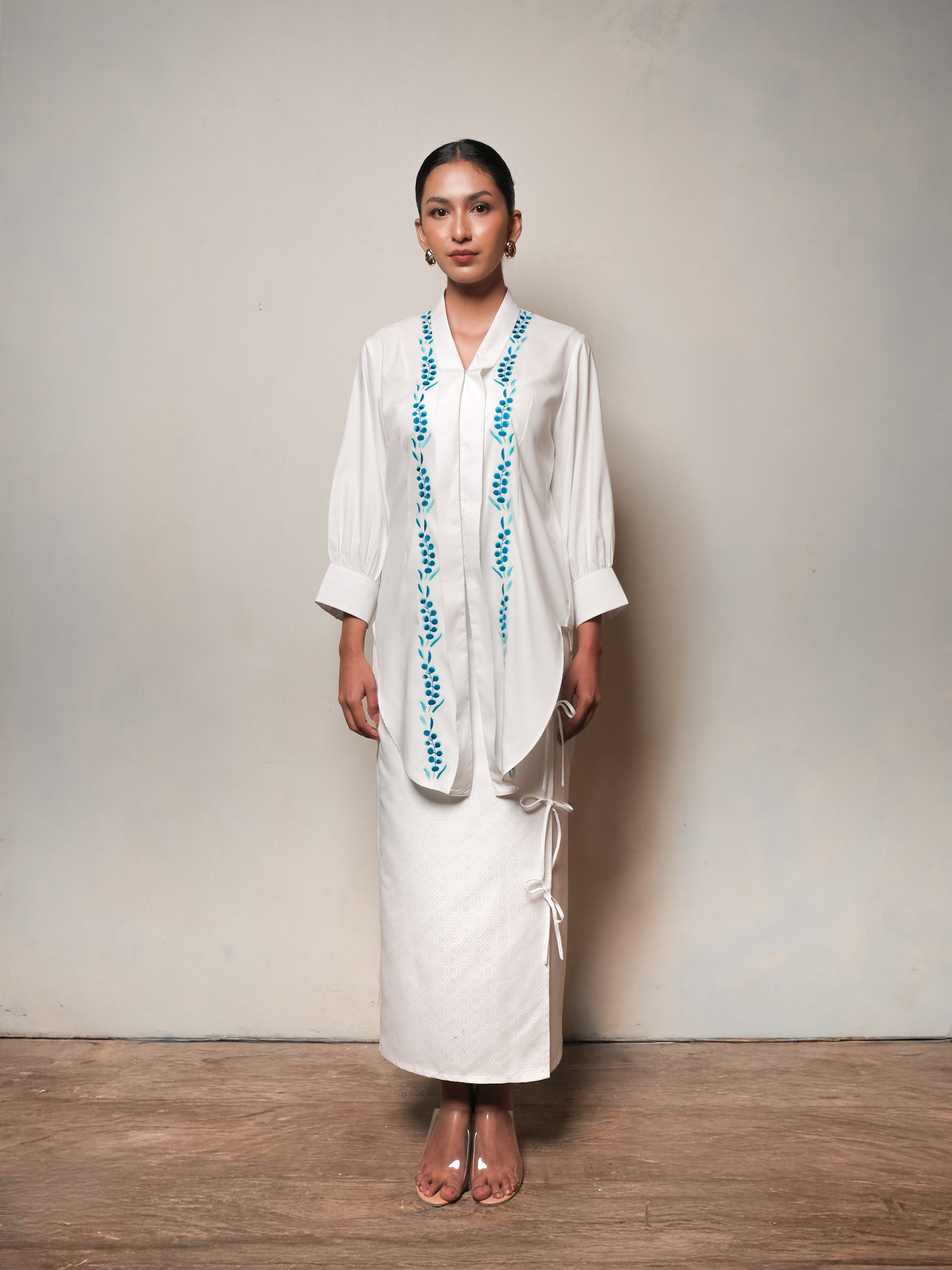 Kemuning Blouse in Sinyo Nakal Bordir