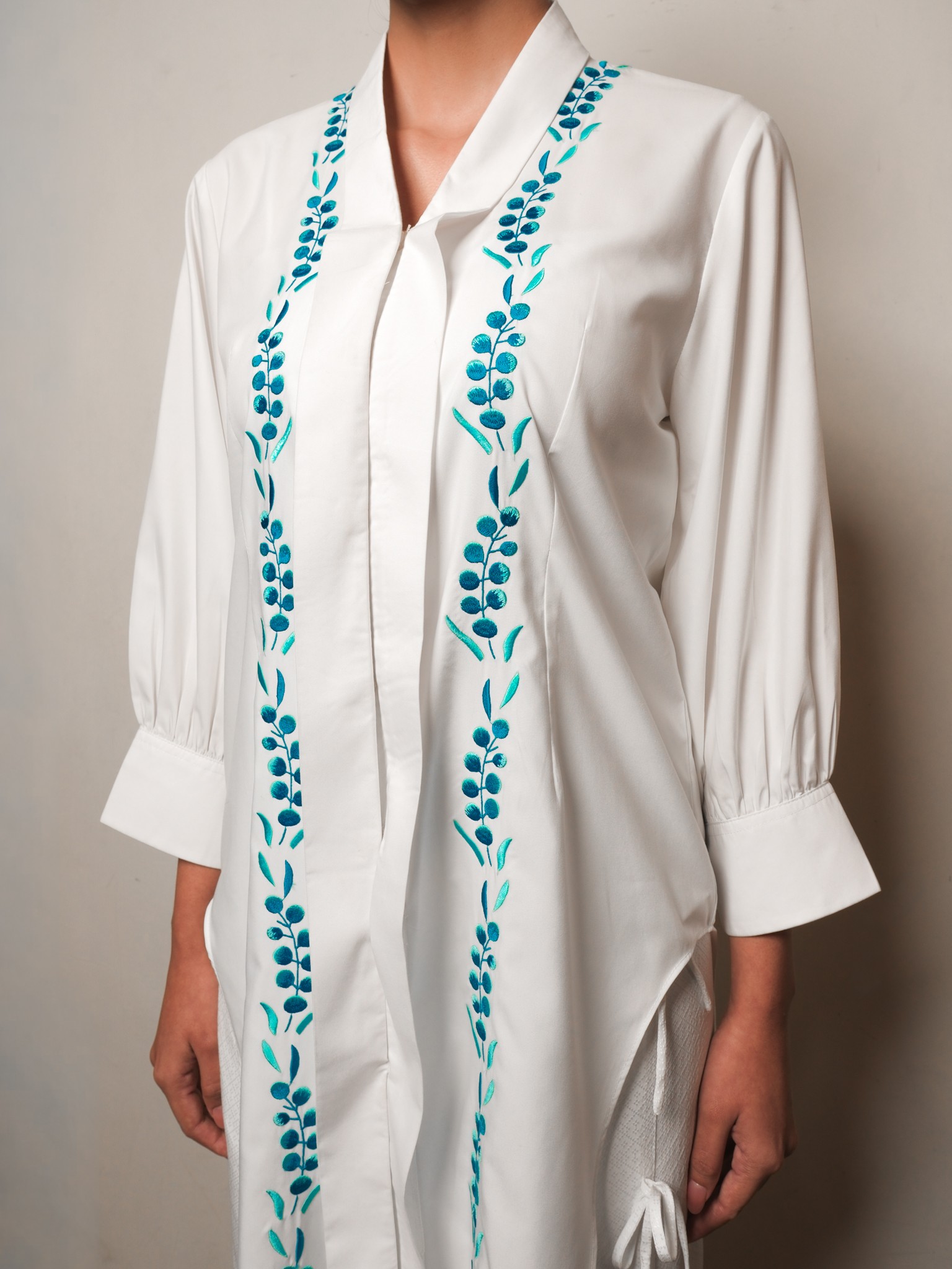Kemuning Blouse in Sinyo Nakal Bordir - Image 4