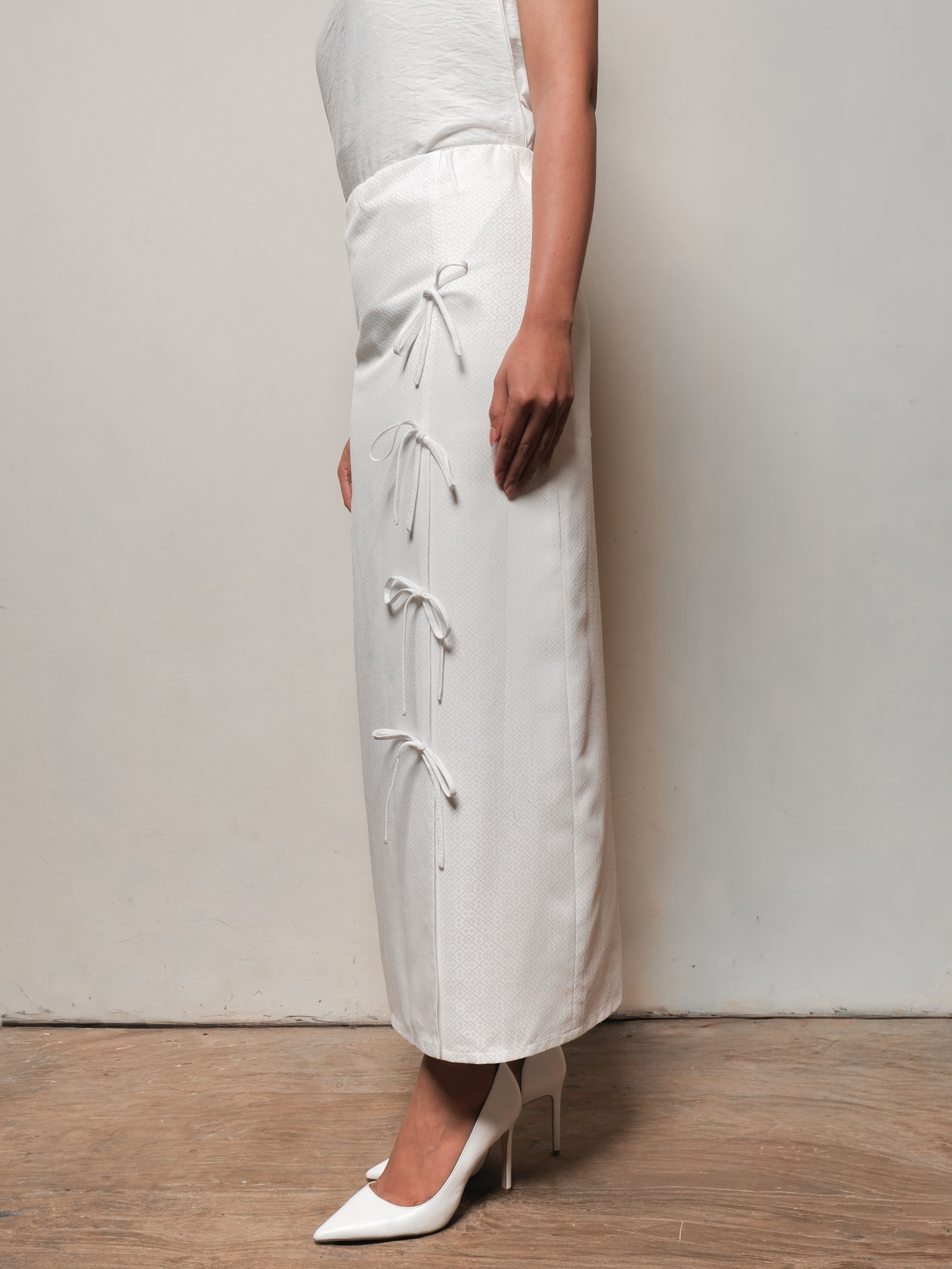 Padma Skirt in Dobby White - Image 4