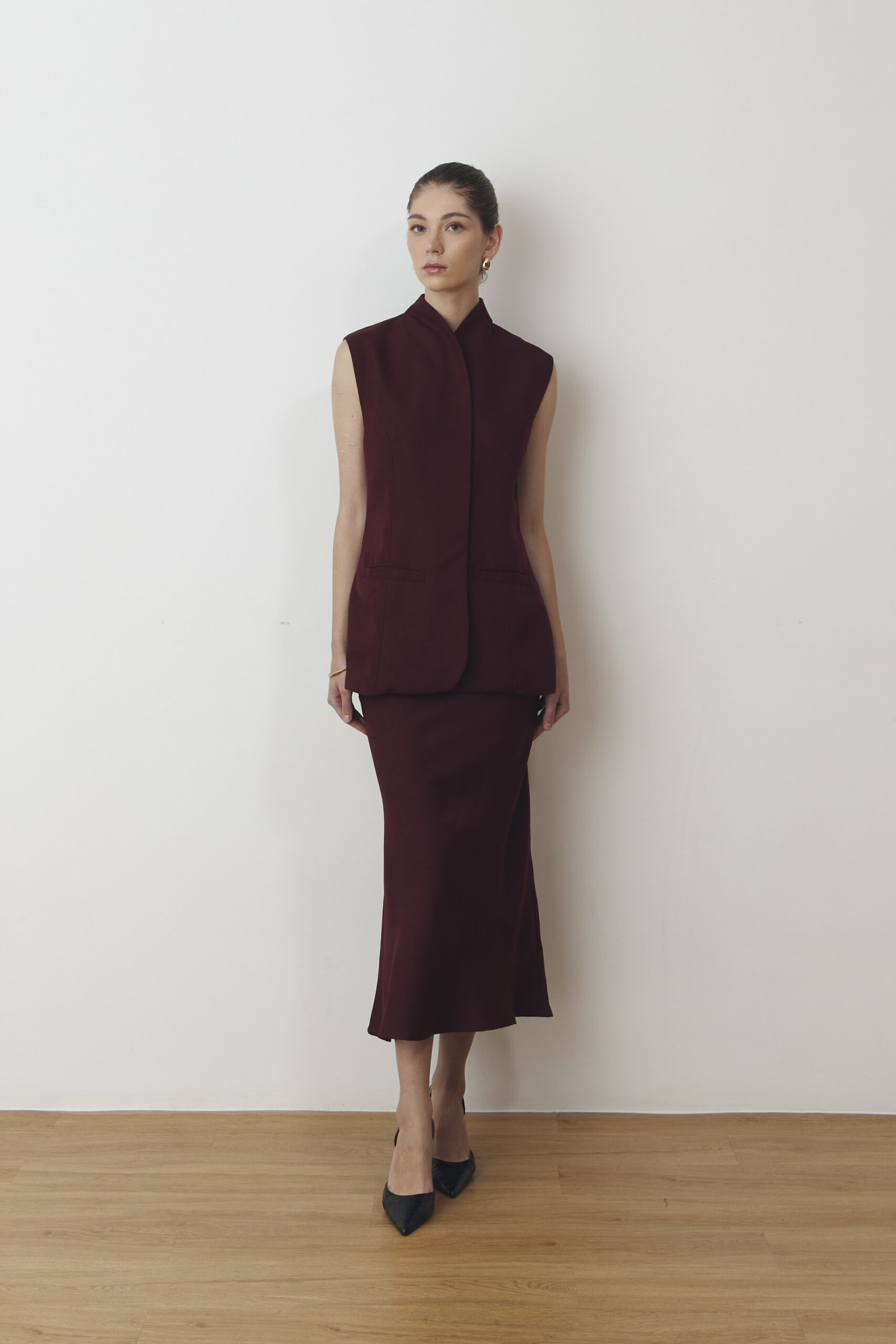 Rue Vest in Maroon