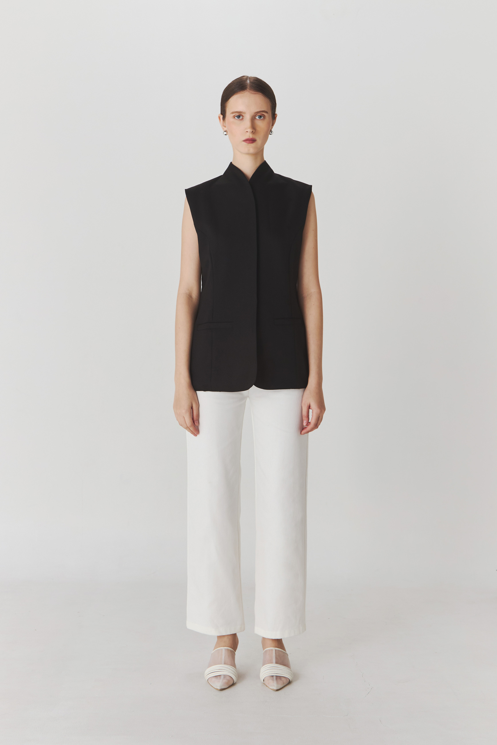 Rue Vest In Black