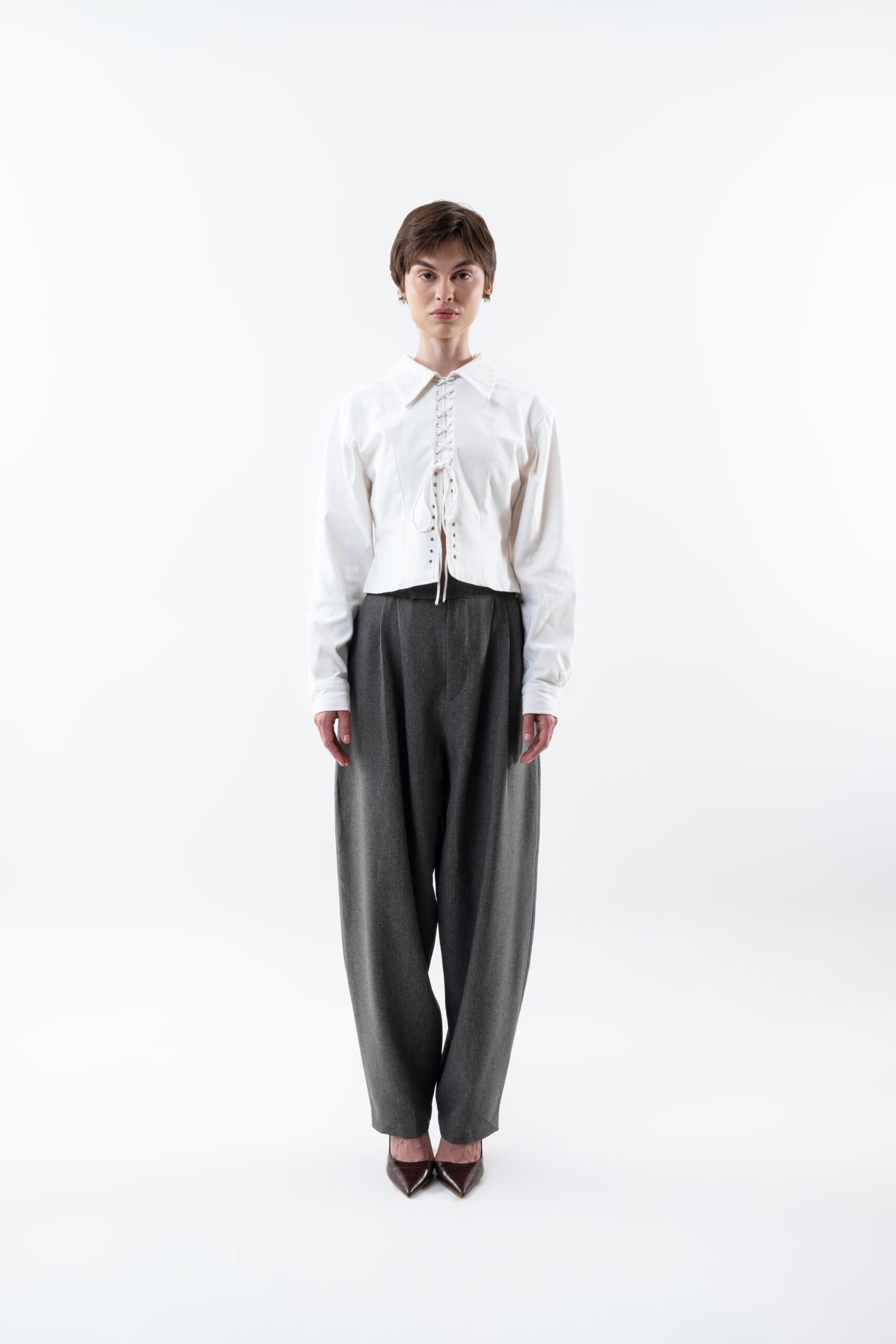 Abbei Pants in Grey