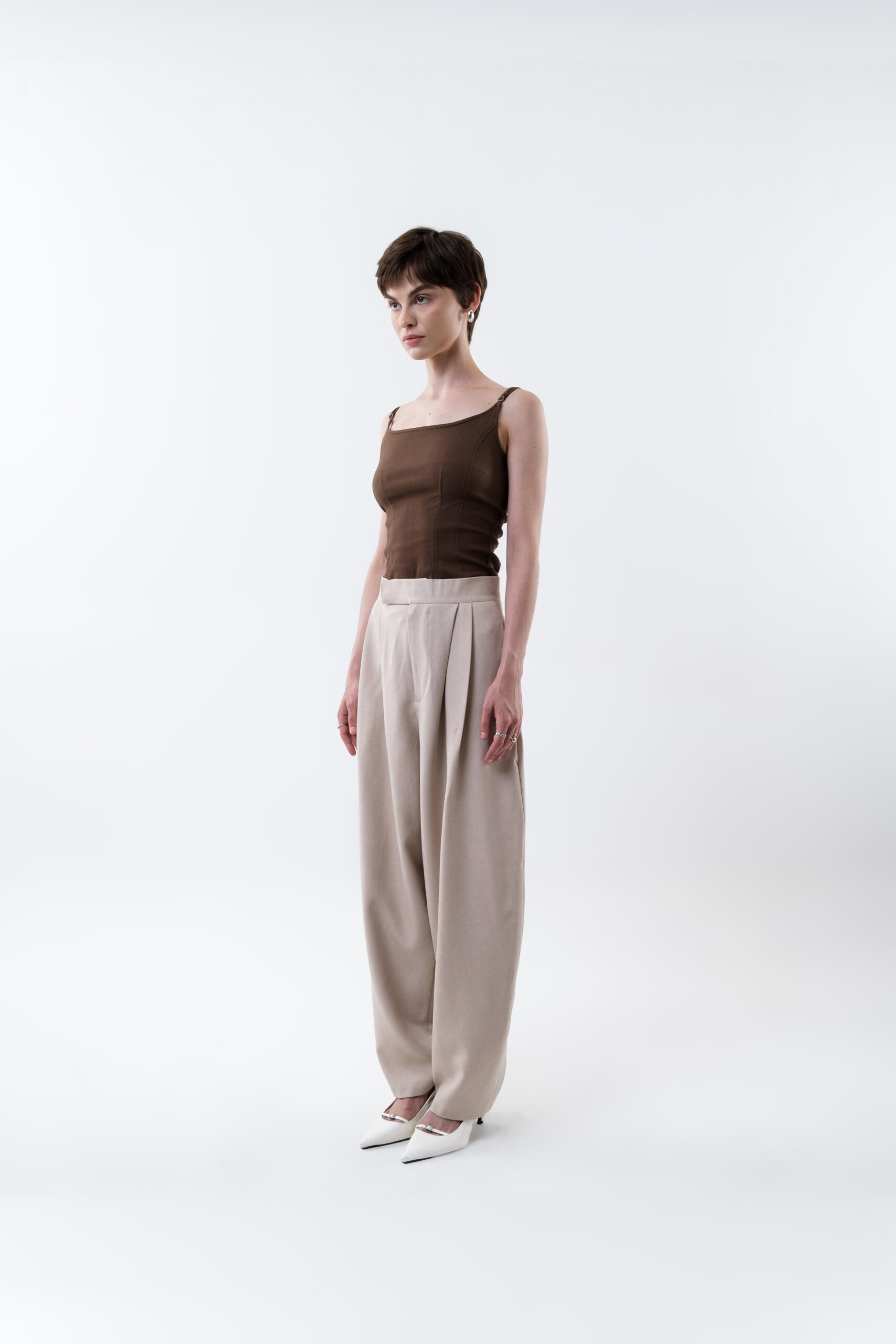 Abbei Pants in Beige - Image 2