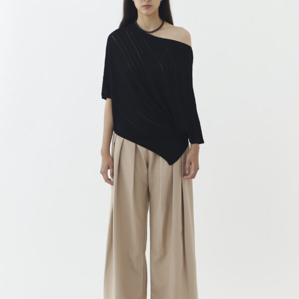 Linden Blouse in Black
