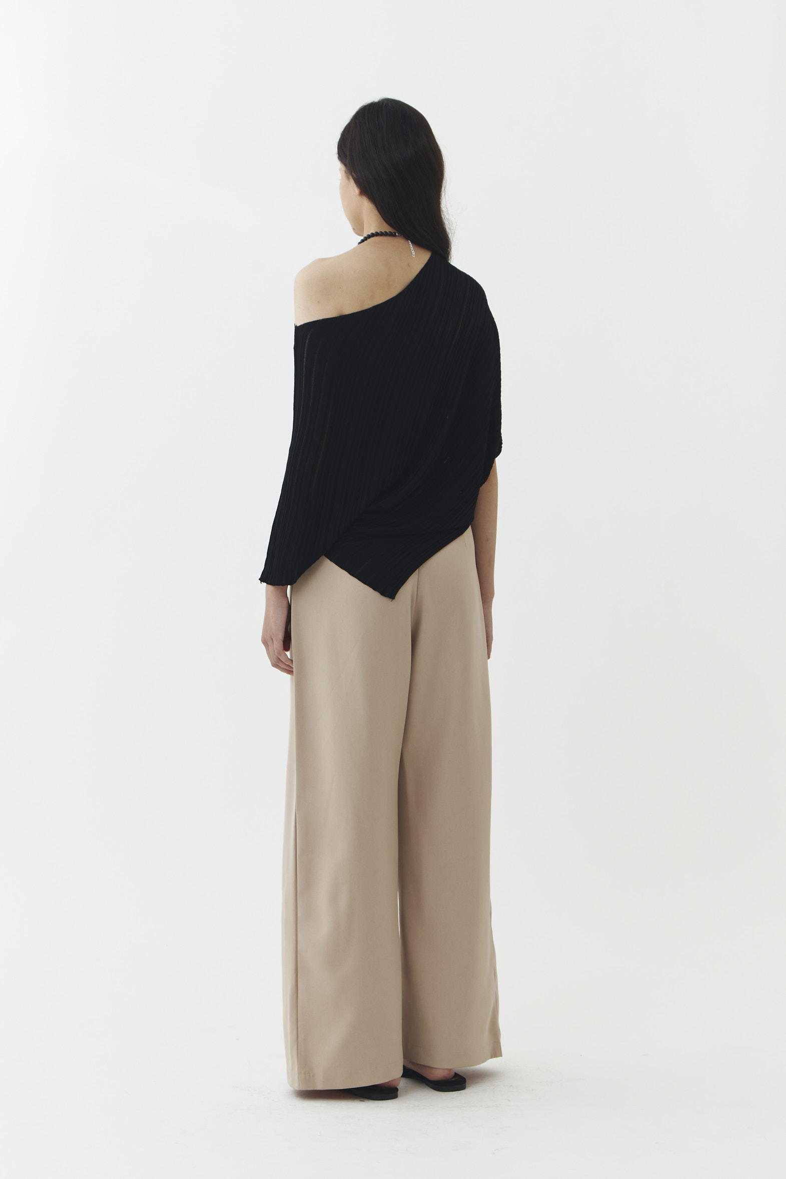 Linden Blouse in Black - Image 2