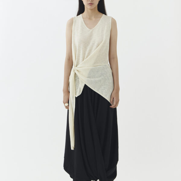 Rise Knit Blouse in Ivory