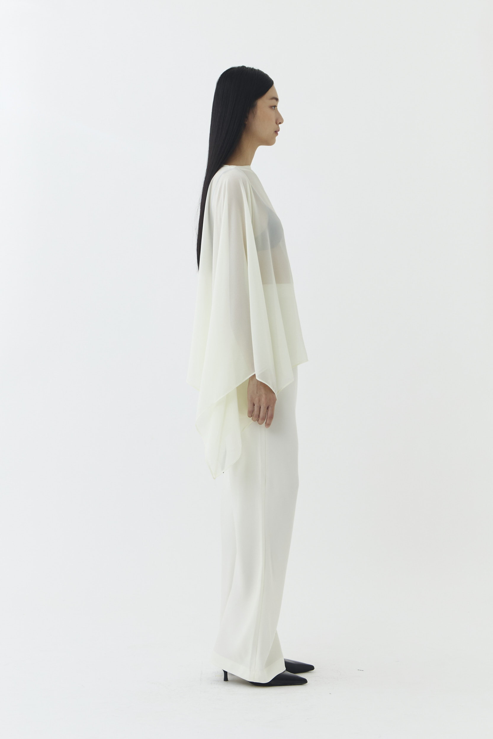 Field Blouse in Ivory - Image 2