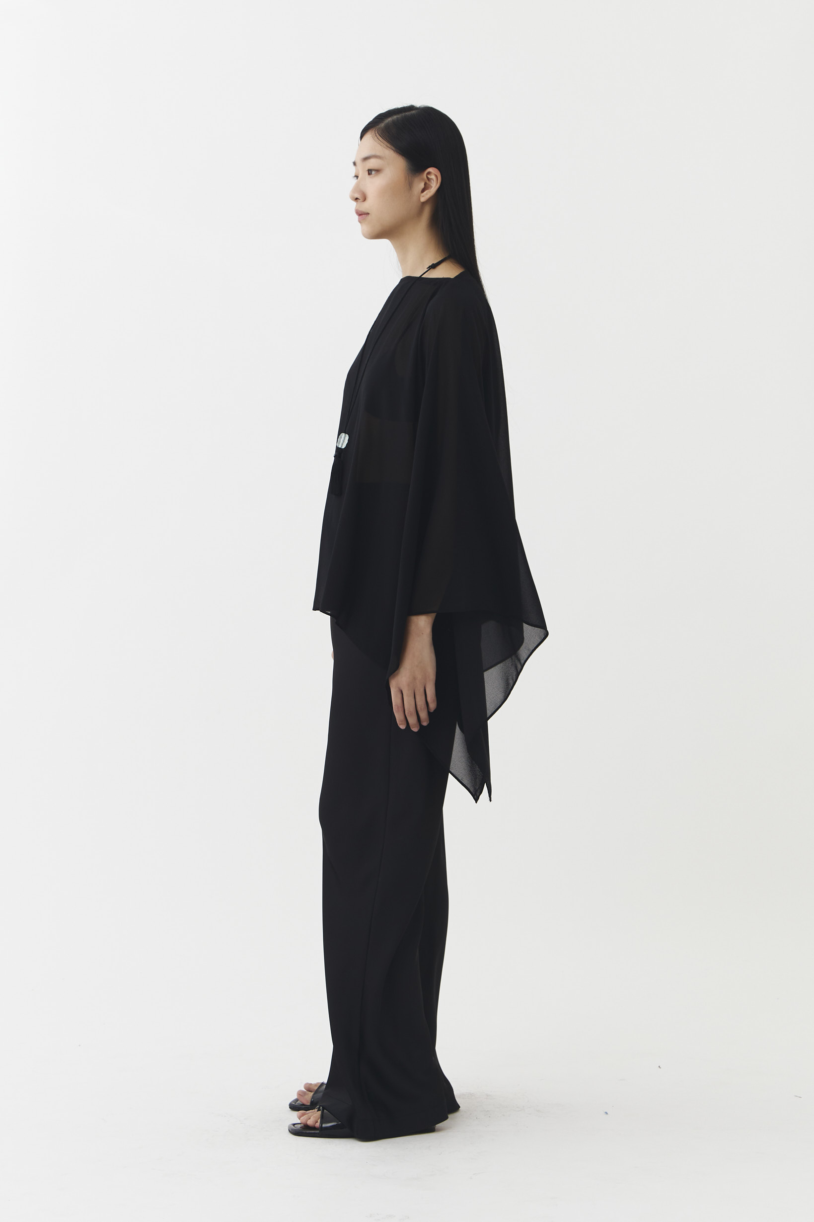 Field Blouse in Black - Image 2