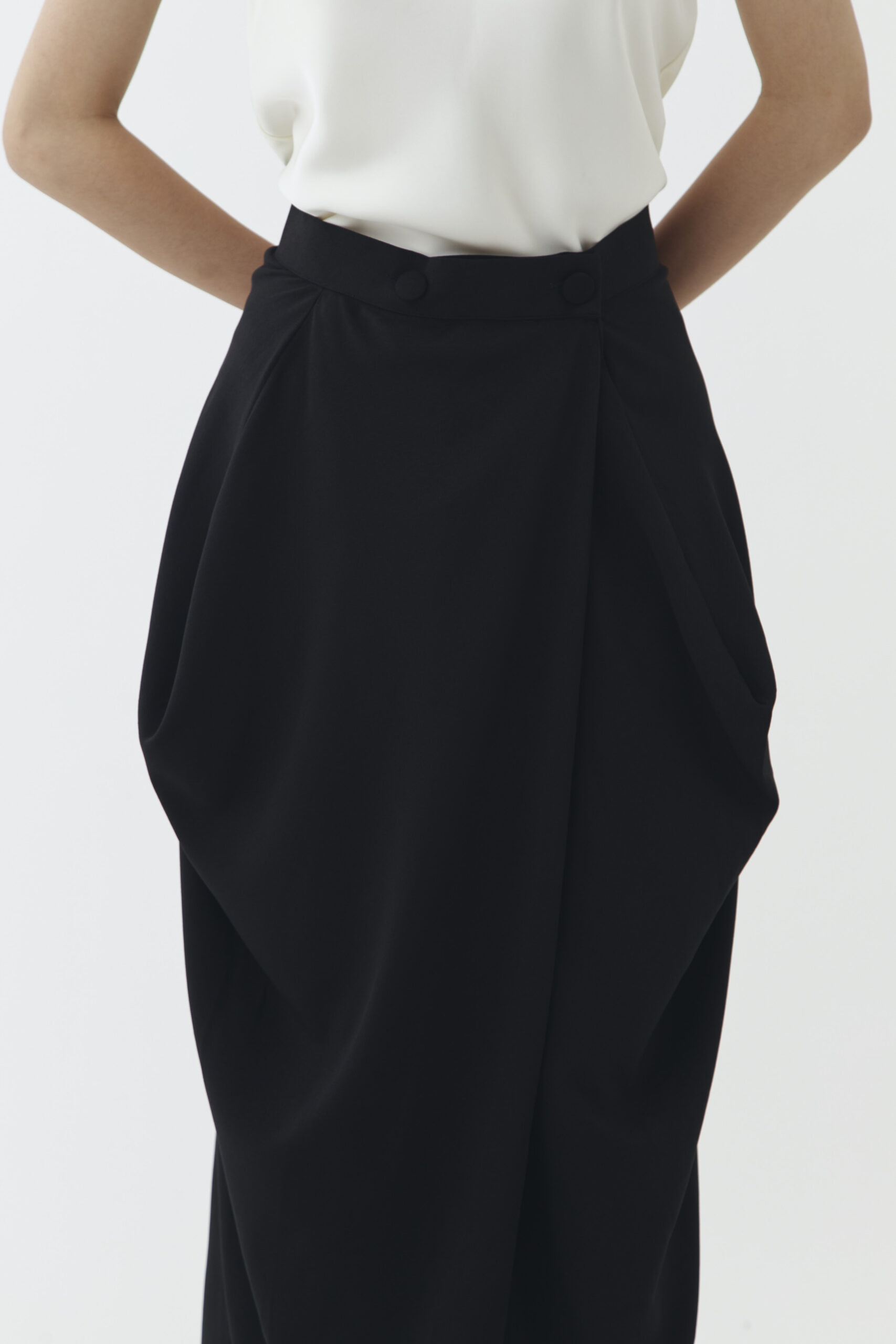 Jeno Skirt in Black - Image 3